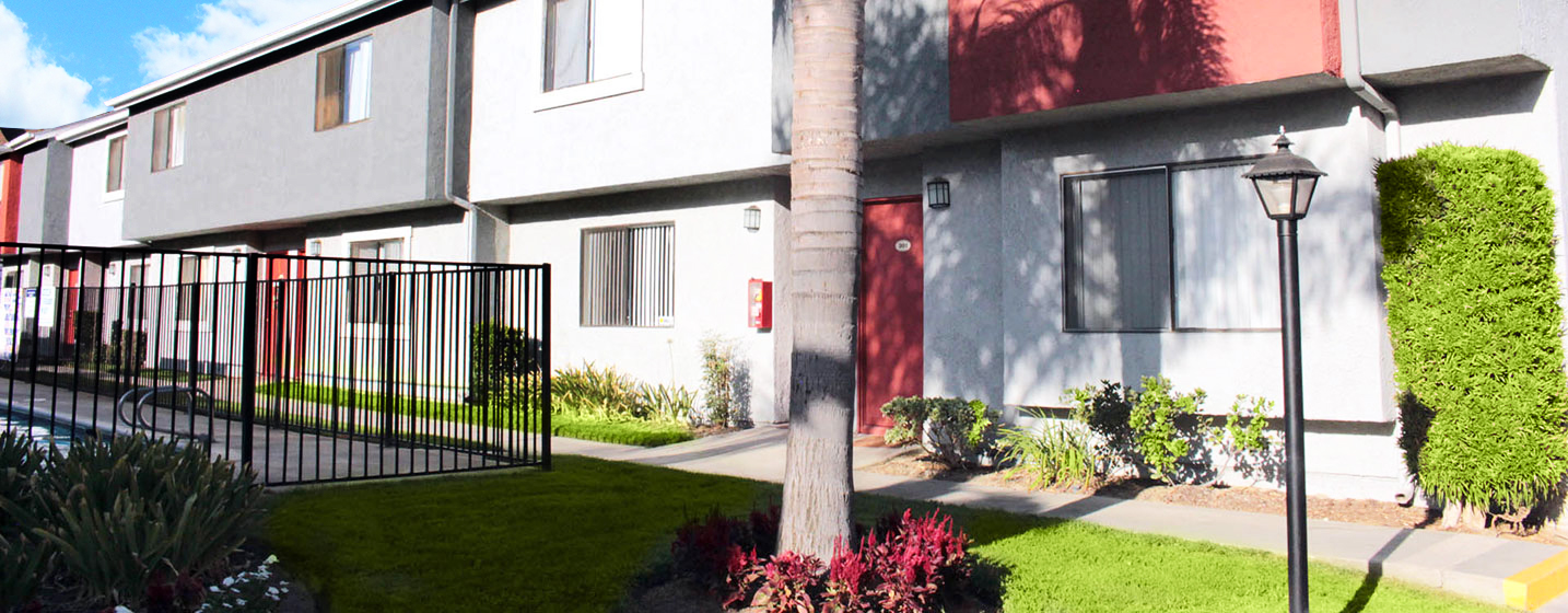 This image shows the exterior of one of the Mountain View Apartment units